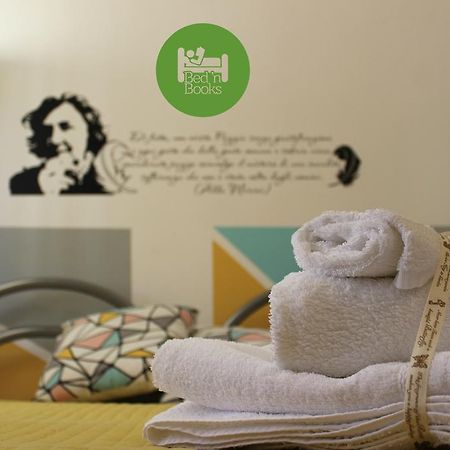 Bed 'N Books Bed and Breakfast Sassari Exterior foto