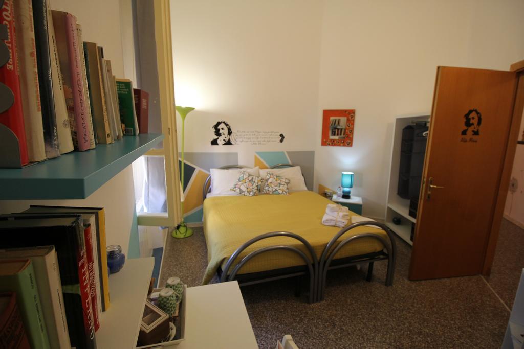 Bed 'N Books Bed and Breakfast Sassari Exterior foto