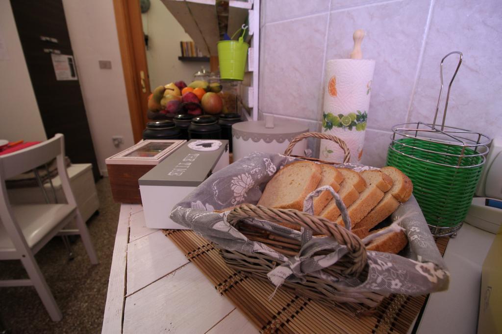 Bed 'N Books Bed and Breakfast Sassari Exterior foto