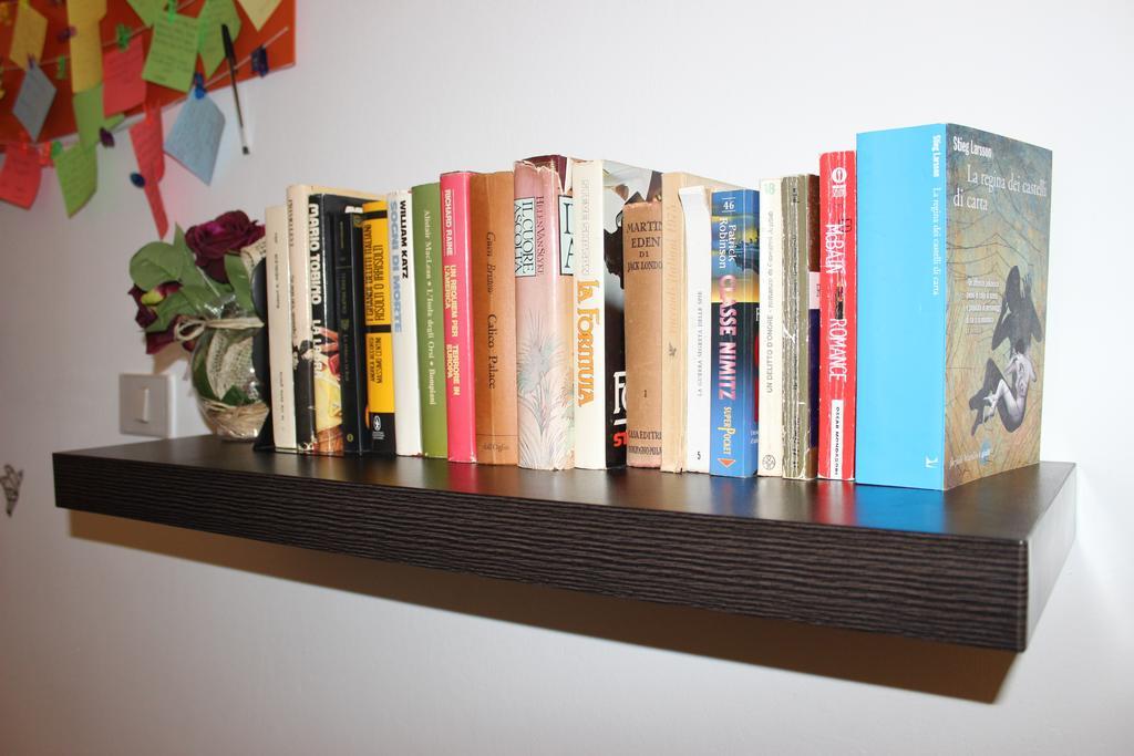Bed 'N Books Bed and Breakfast Sassari Exterior foto